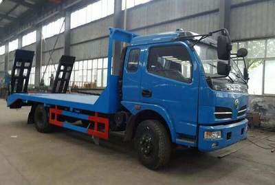 藍(lán)牌平板運(yùn)輸車(chē) 廠家直供與數(shù)字技術(shù)服務(wù)新模式助力行業(yè)發(fā)展